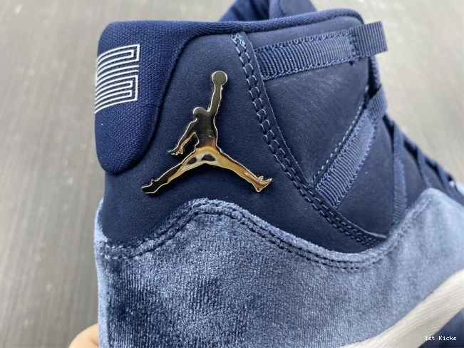Navy WMNS Air Jordan AR0715-441 Midnight Velvet 11 0811